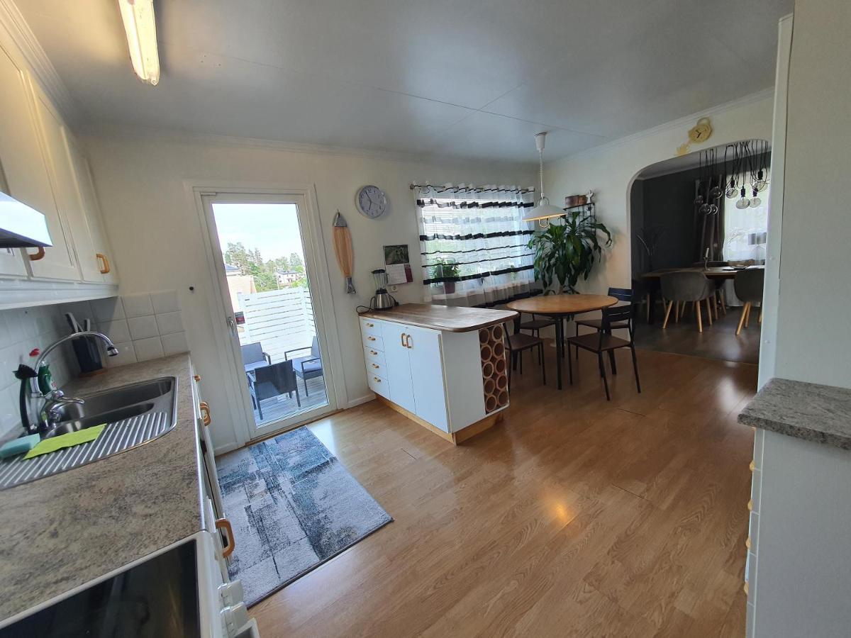 "Klippstigen" Villa For 10 Persons With Massage Chair, Sauna And Billiard Table Hultsfred Εξωτερικό φωτογραφία