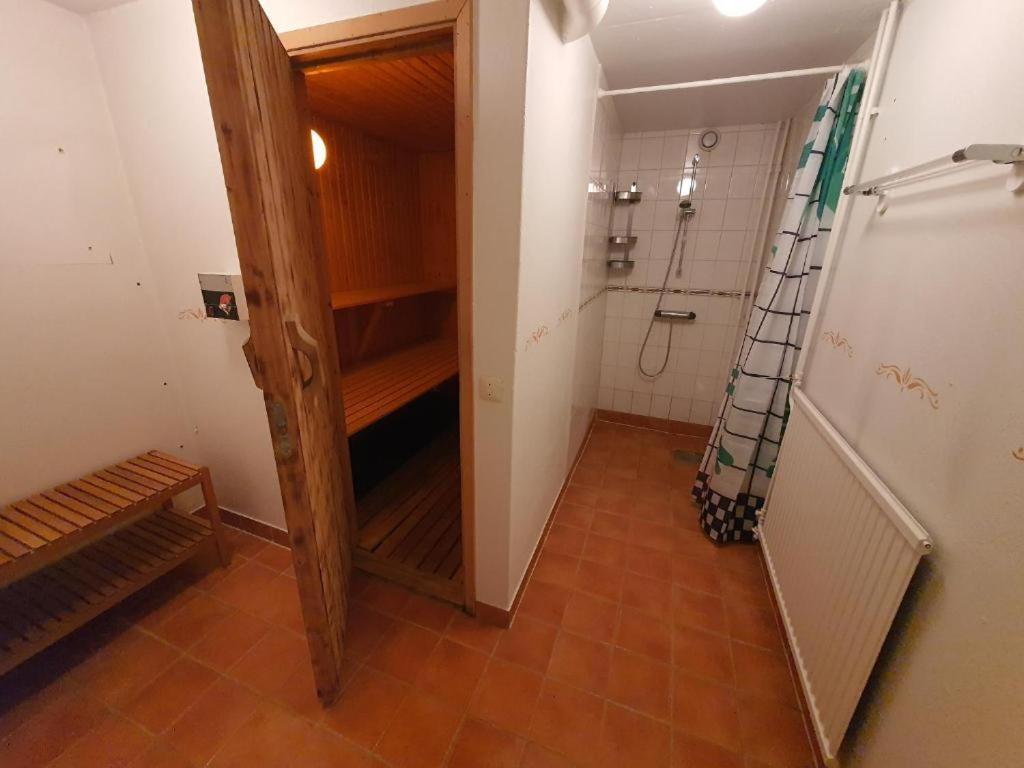 "Klippstigen" Villa For 10 Persons With Massage Chair, Sauna And Billiard Table Hultsfred Εξωτερικό φωτογραφία